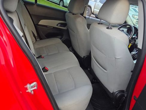 Used 2014 Chevrolet Cruze LT w/ Technology Package FWD image 14