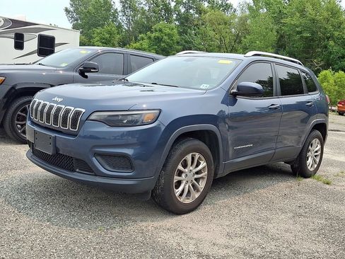 Used 2020 Jeep Cherokee Latitude w/ Cold Weather Group AWD/4WD image 4