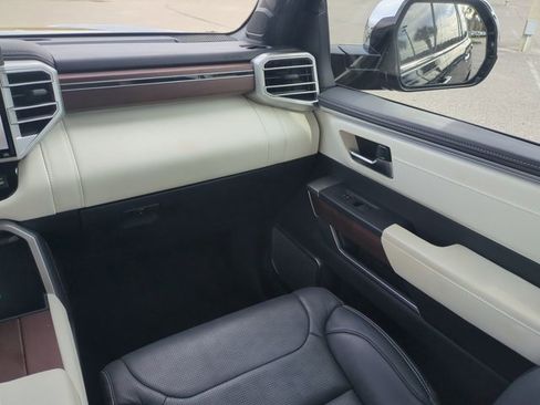 Used 2024 Toyota Sequoia Capstone image 18