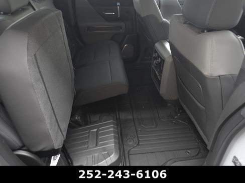 Used 2025 GMC Hummer EV 3X AWD/4WD image 42