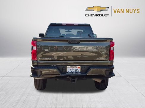 Used 2023 Chevrolet Silverado 2500 Custom w/ Custom Convenience Package RWD image 6