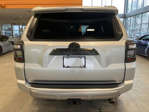 Used 2022 Toyota 4Runner TRD Off-Road Premium image 6