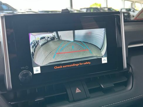 Used 2025 Toyota RAV4 LE FWD image 33