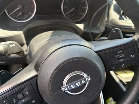 Used 2023 Nissan Rogue S AWD/4WD image 22