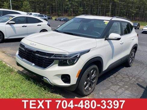 Used 2024 Kia Seltos S AWD/4WD image 1