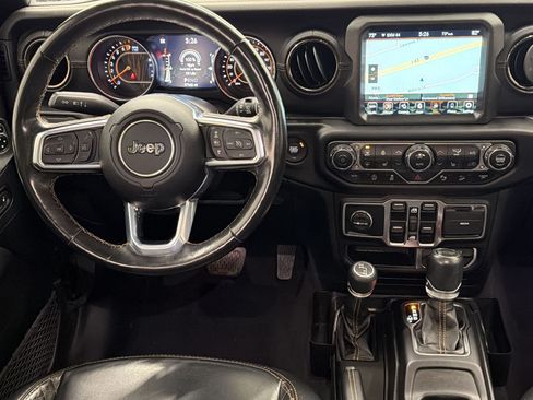 Used 2021 Jeep Wrangler Unlimited Sahara AWD/4WD image 15