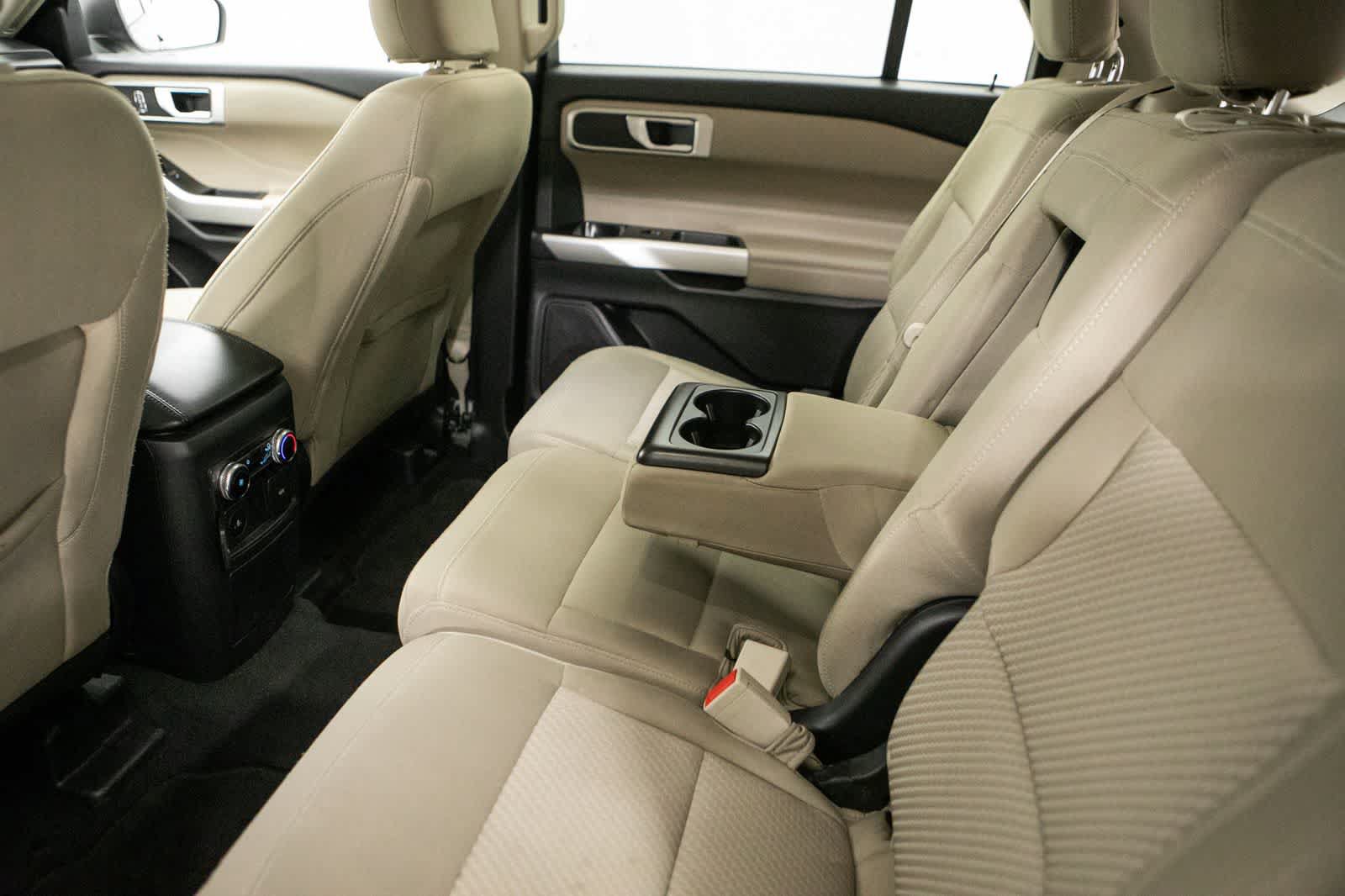 Used 2023 Ford Explorer XLT RWD image 33