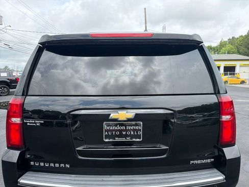 Used 2020 Chevrolet Suburban Premier AWD/4WD image 29
