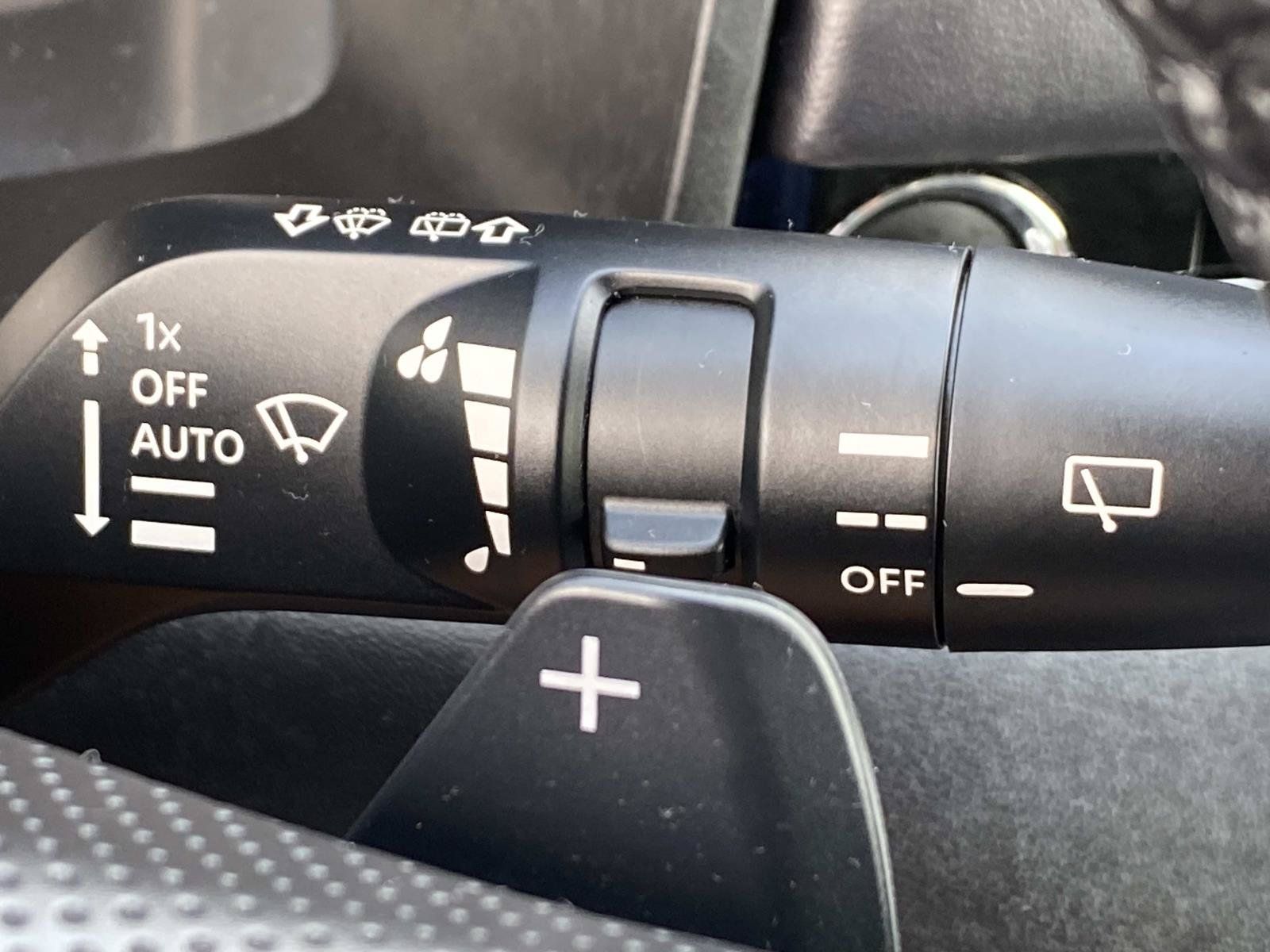 Used 2025 Mitsubishi Outlander SE FWD image 21