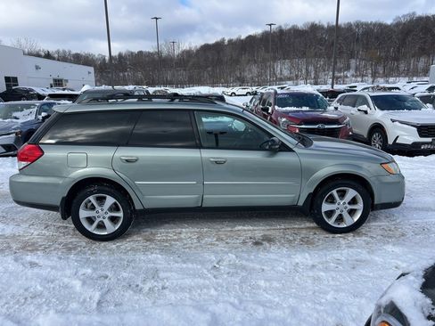 Used 2009 Subaru Outback 3.0R image 6