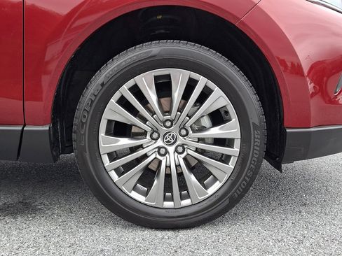 Certified 2023 Toyota Venza Limited AWD/4WD image 9