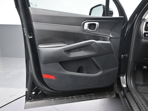 Used 2023 Kia Sorento S w/ Panoramic Sunroof Package FWD image 11