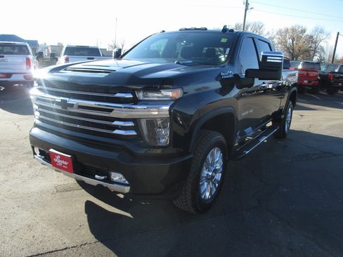 Used 2020 Chevrolet Silverado 3500 High Country w/ Z71 Off-Road Package image 11