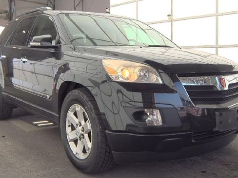 Used 2009 Saturn Outlook XE w/ Preferred Package image 2