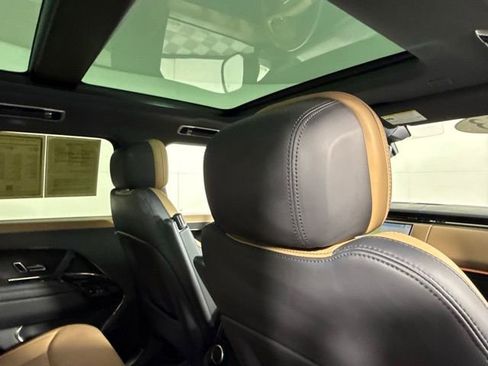 Used 2023 Land Rover Range Rover Sport SE Dynamic image 28