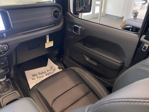 New 2025 Jeep Wrangler Unlimited Rubicon 392 image 35