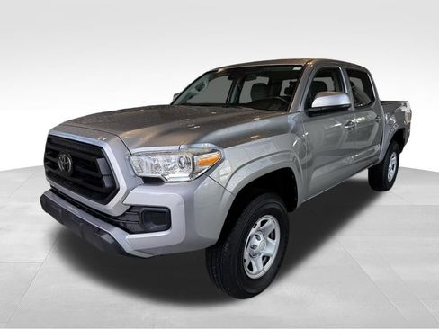 Used 2021 Toyota Tacoma SR image 3