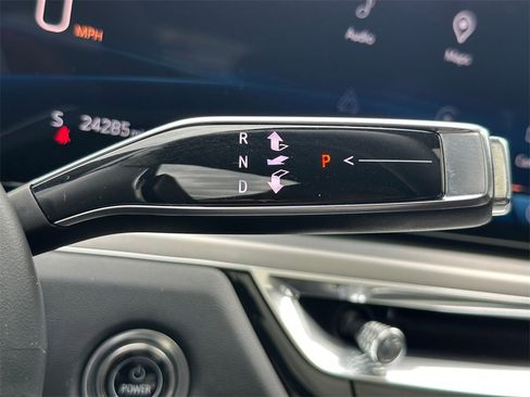 Used 2024 Cadillac Lyriq Luxury image 32