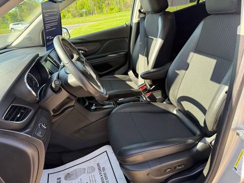Used 2022 Buick Encore Preferred w/ Safety Package AWD/4WD image 20