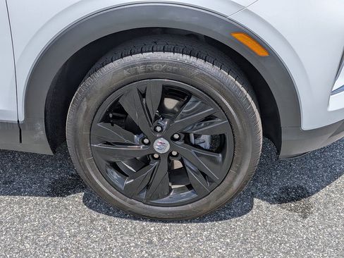 Certified 2024 Buick Encore GX Preferred FWD image 32