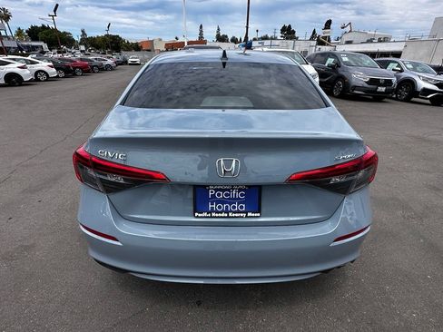 Used 2023 Honda Civic Sport image 7