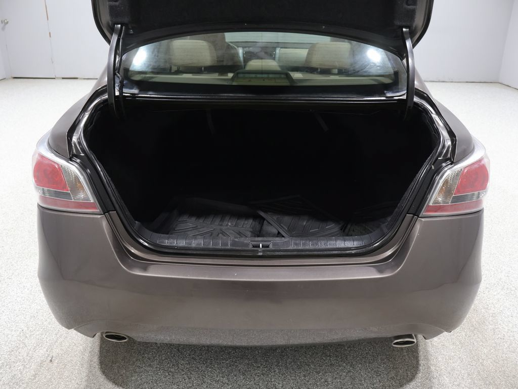 Used 2014 Nissan Altima 2.5 SL w/ Moonroof Package FWD image 27