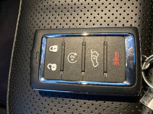 New 2024 Jeep Grand Cherokee Limited 4xe w/ Luxury Tech Group II image 30