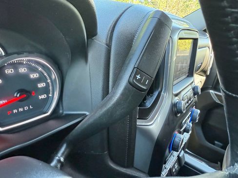 Certified 2022 Chevrolet Silverado 1500 LT Trail Boss w/ Safety Package AWD/4WD image 32