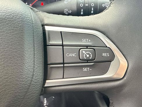 Used 2023 Jeep Compass Latitude w/ Sun and Sound Group AWD/4WD image 21