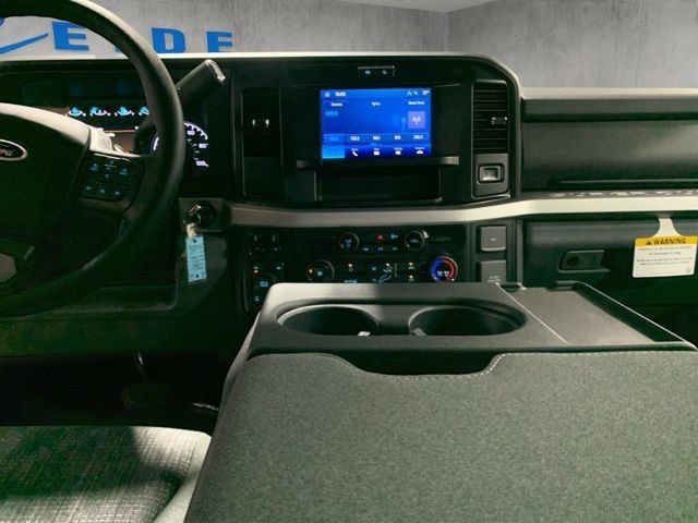 New 2026 Ford F250 XLT w/ FX4 Off-Road Package AWD/4WD image 12