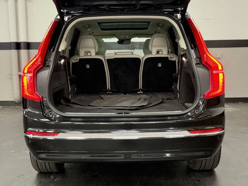 Used 2023 Volvo XC90 B6 Plus AWD/4WD image 16