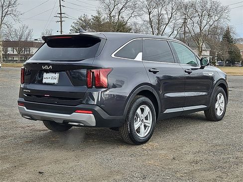 Certified 2025 Kia Sorento LX image 7