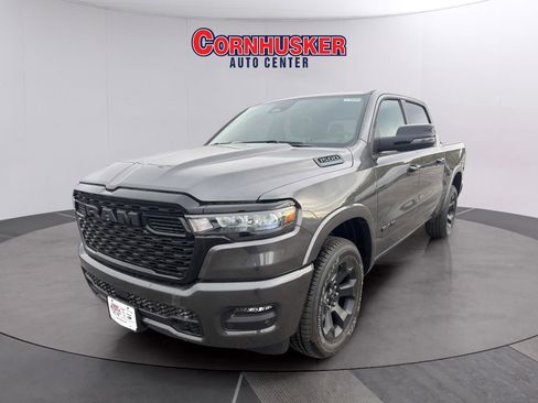 Used 2025 RAM 1500 Big Horn AWD/4WD image 3
