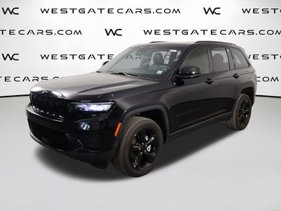 Used 2025 Jeep Grand Cherokee Altitude