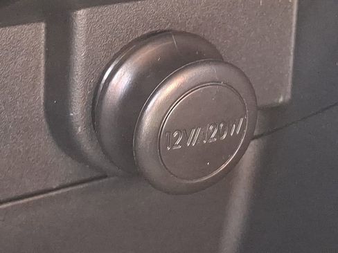 Used 2017 Subaru Crosstrek 2.0i Limited image 24