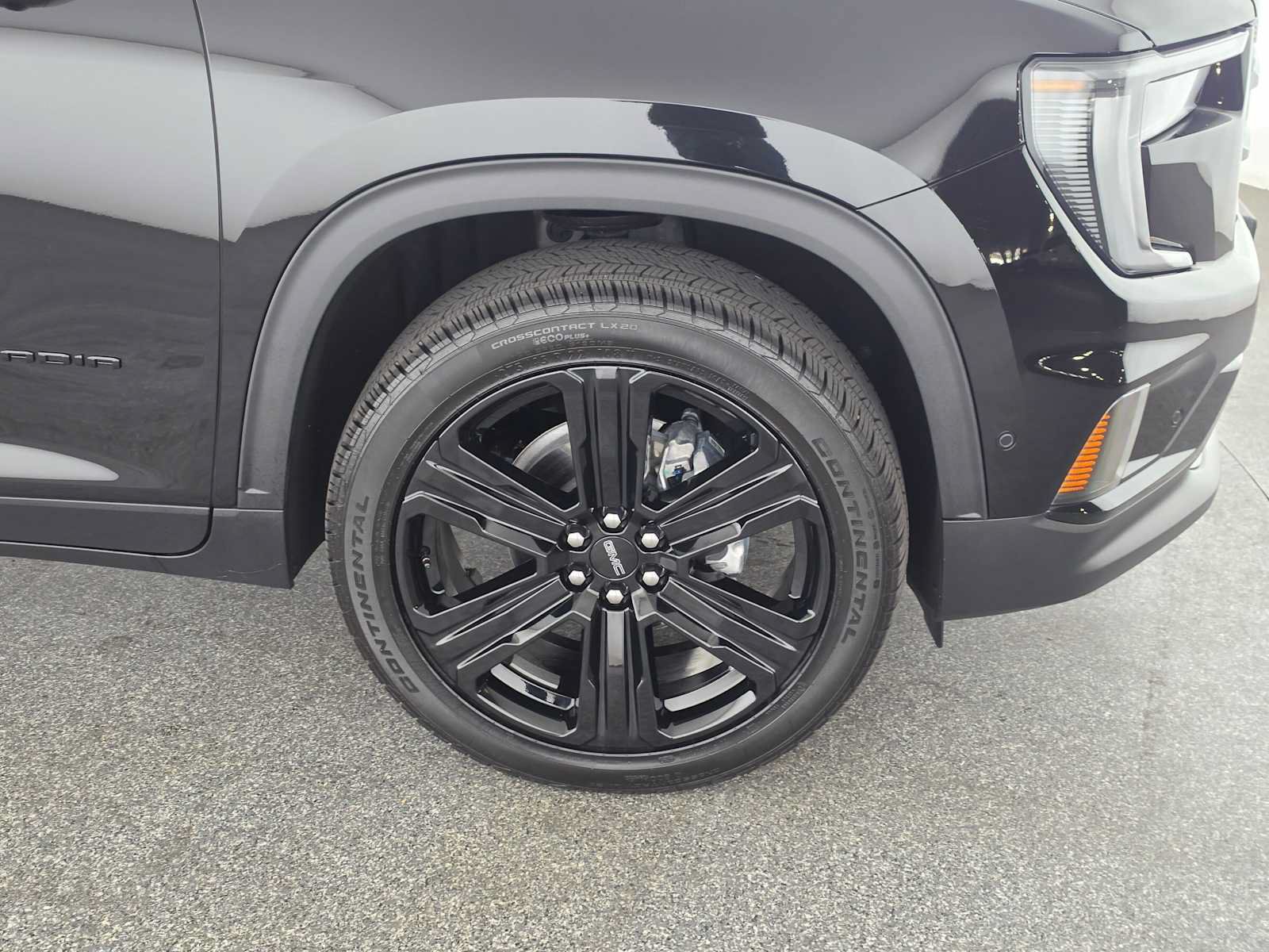 Used 2026 GMC Acadia Elevation w/ Super Cruise Package FWD image 9