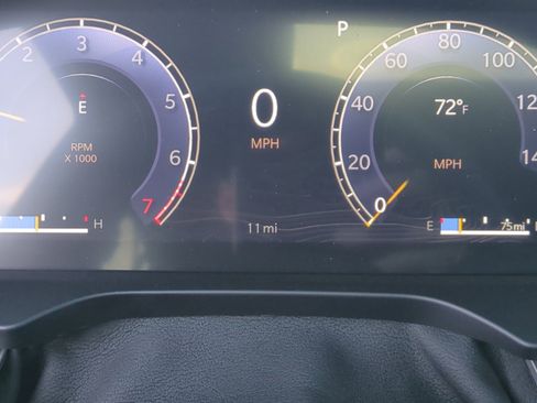 New 2025 Jeep Grand Cherokee Laredo w/ Luxury Tech Group I image 11