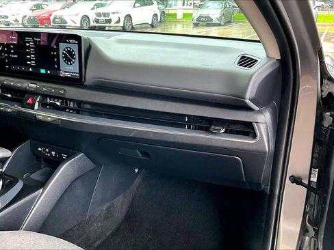 Used 2025 Kia K4 EX FWD image 16