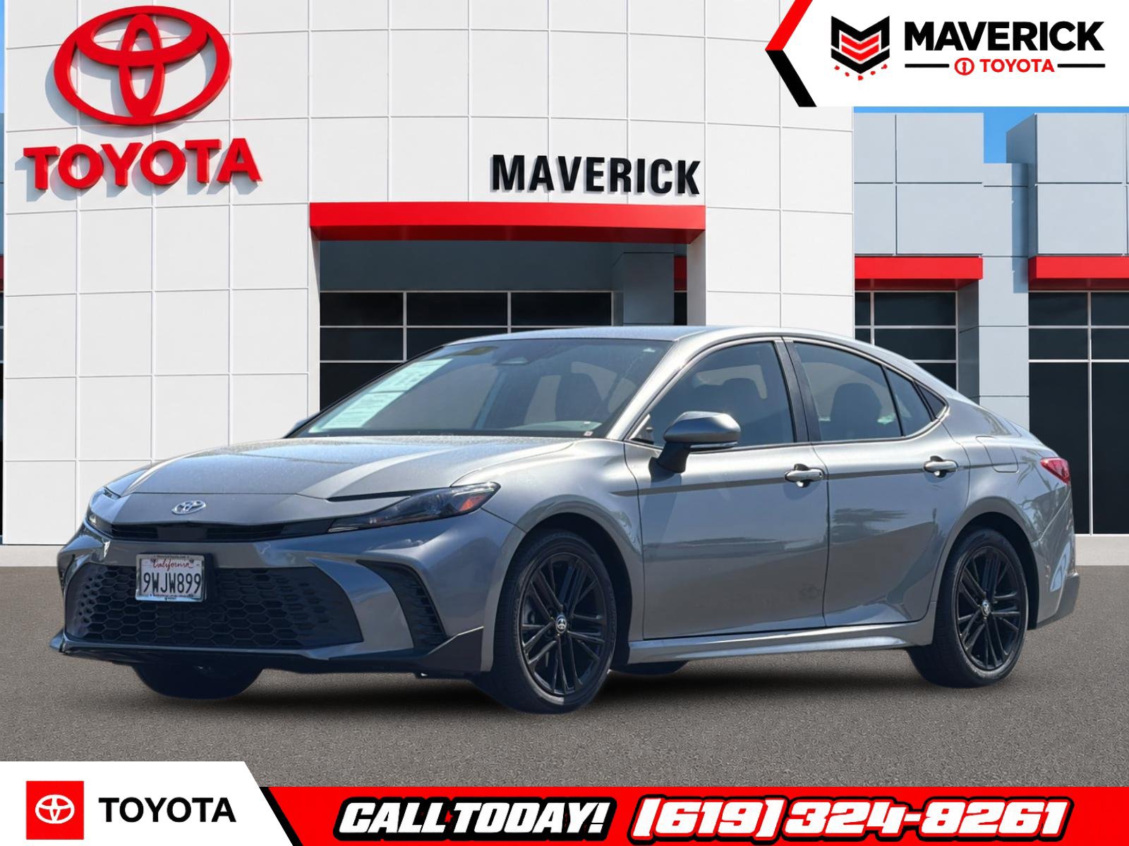 Used 2026 Toyota Camry SE FWD image 1