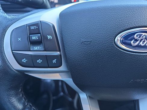 Used 2021 Ford Explorer XLT image 14