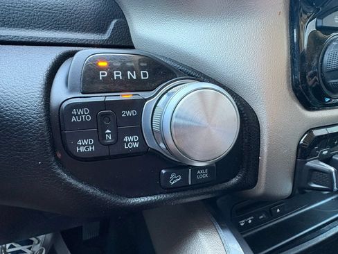 Used 2019 RAM 1500 Laramie AWD/4WD image 16