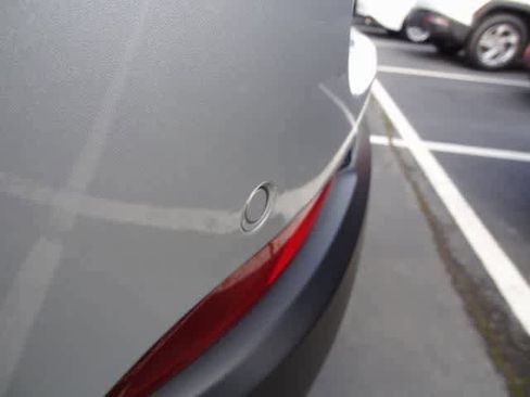 Used 2023 Jeep Grand Cherokee L Limited image 20