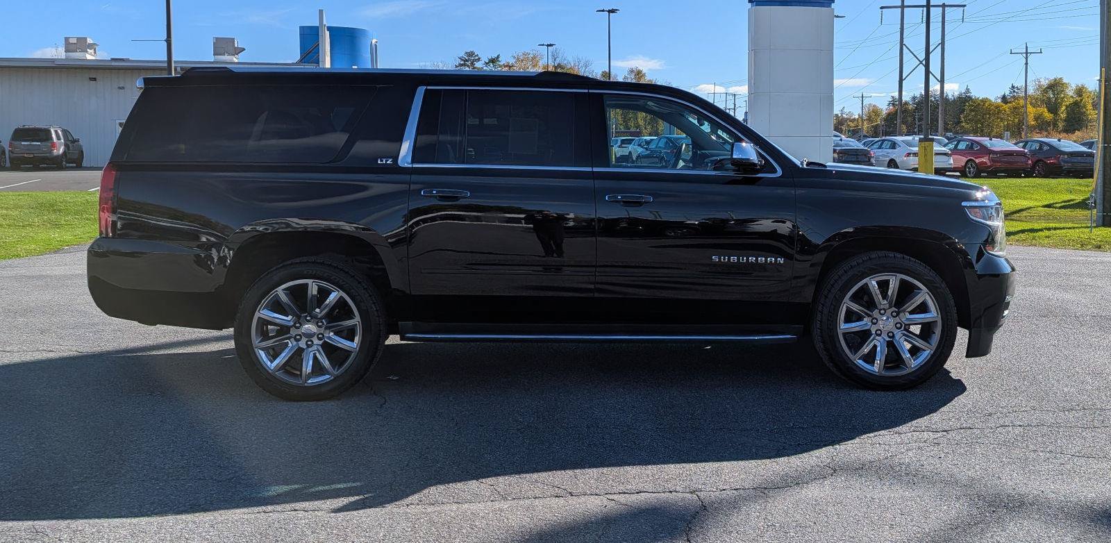 Used 2016 Chevrolet Suburban LTZ AWD/4WD image 5