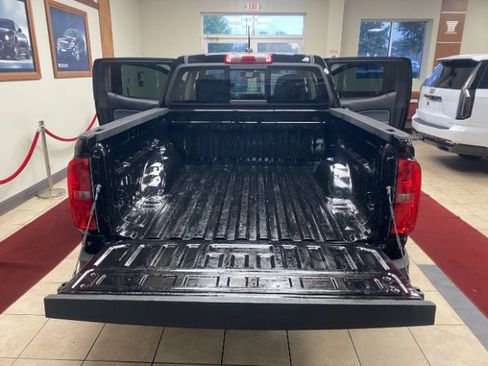 Used 2017 Chevrolet Colorado Z71 RWD image 6