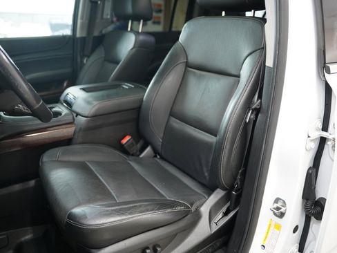 Used 2019 GMC Yukon XL SLT image 29