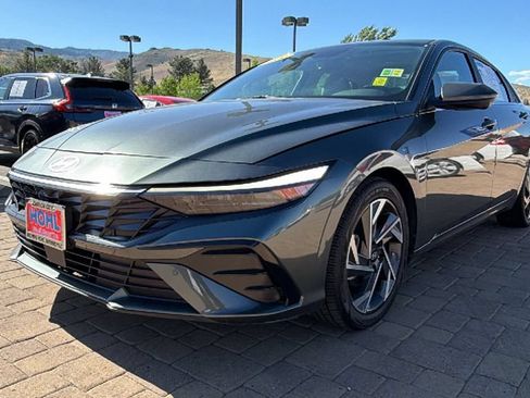 Used 2024 Hyundai Elantra Limited FWD image 7