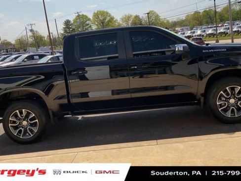 Used 2022 Chevrolet Silverado 1500 LT AWD/4WD image 11