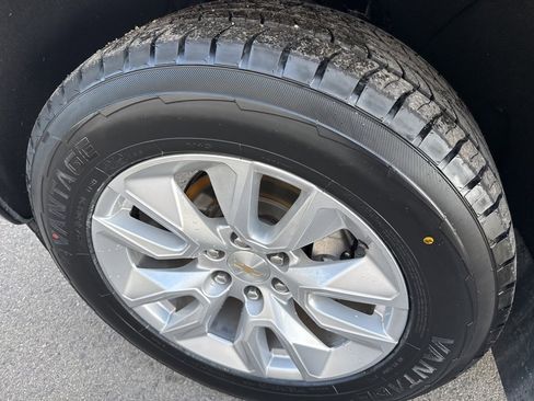 Used 2023 Chevrolet Silverado 1500 Custom image 11