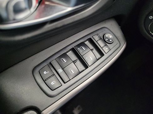 Used 2019 Jeep Cherokee Limited AWD/4WD image 27