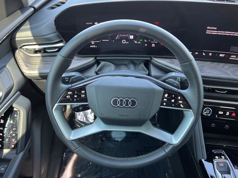 Used 2025 Audi Q5 Premium Plus w/ Premium Plus AWD/4WD image 24